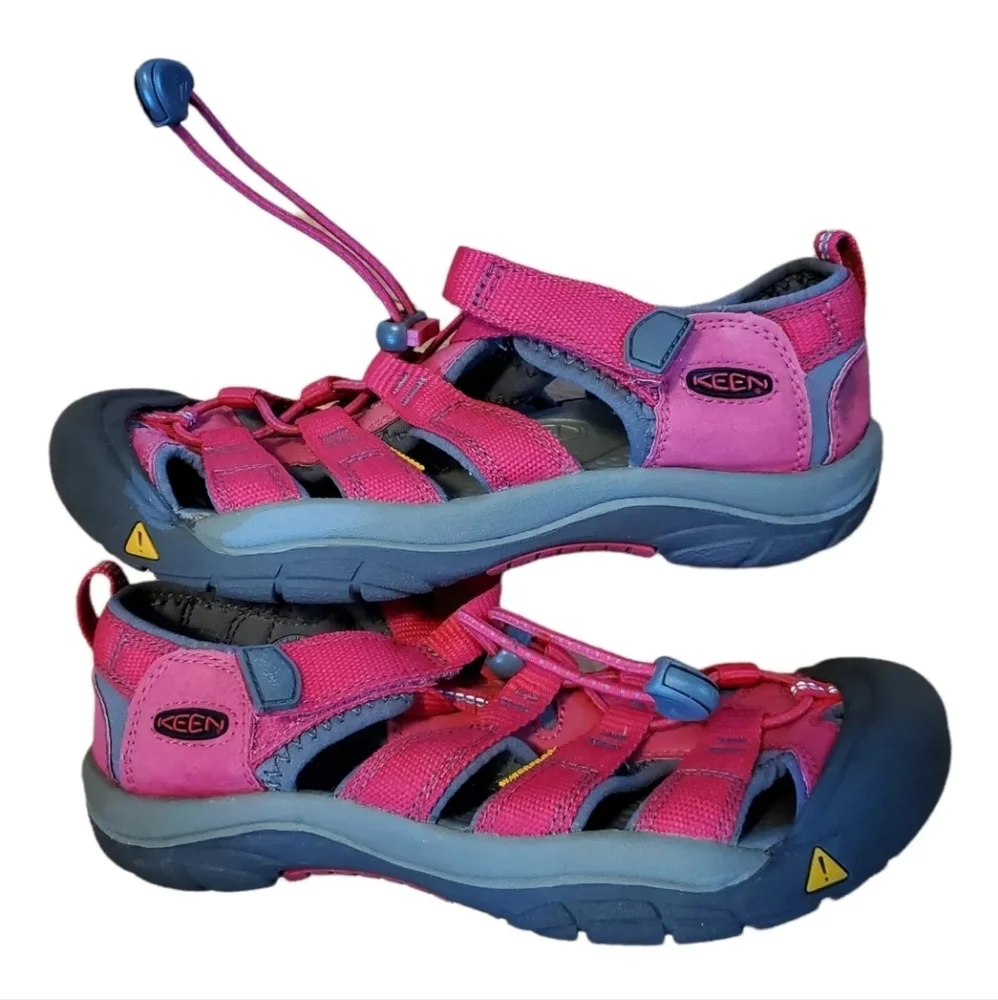 Keen Newport H2 Sandals Girl's Size 4 Raspberry‎